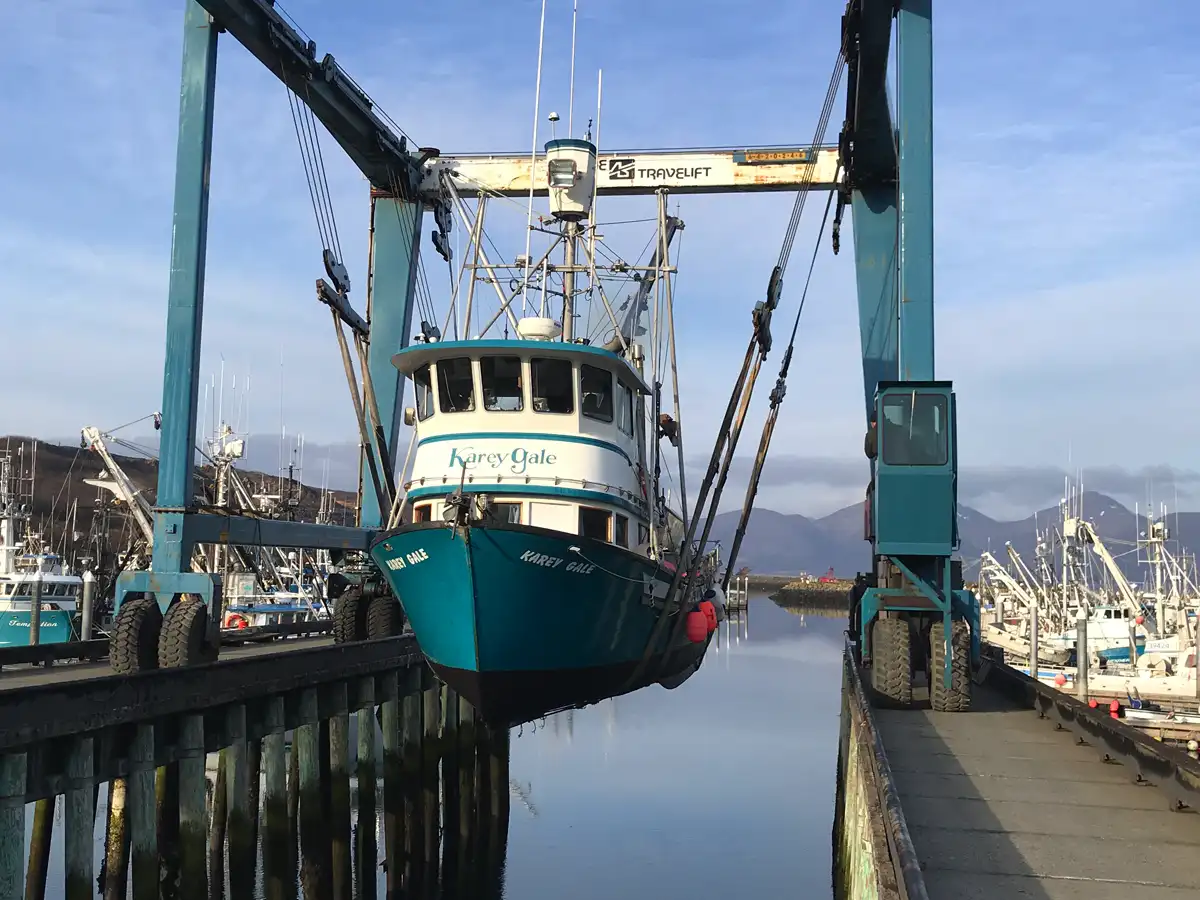 Hydraulic repair services including - onsite service, in-house bench testing, and custom solutions from our team of experts.